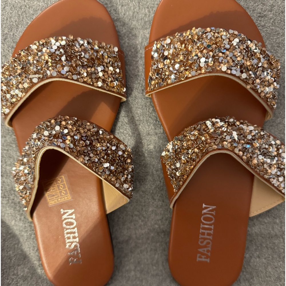 Gold sparkly sandals flats size 7.5 NWT